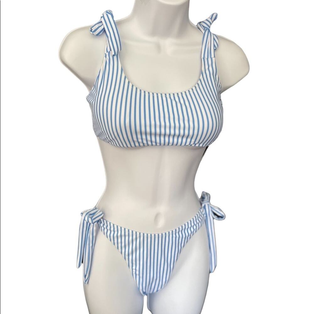 NWT Blooming Jelly Bikini Set Womens M Blue and White High Rise Swim Beach Sexy